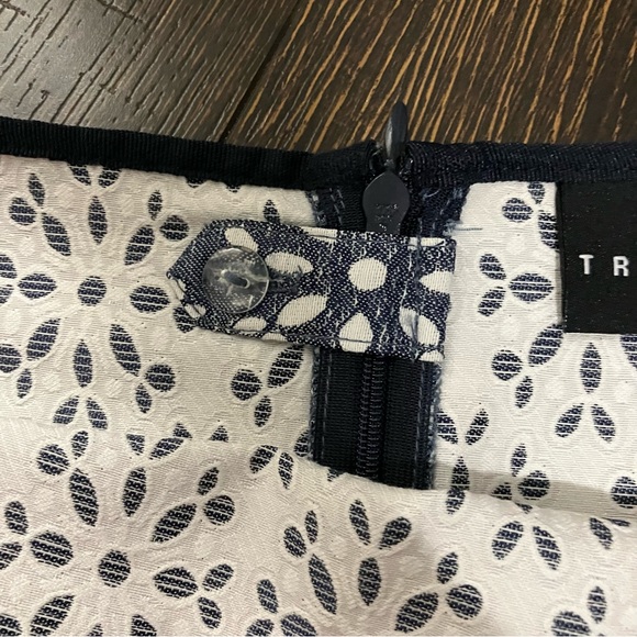 Tribal | Blue & White midi skirt - Picture 5 of 9